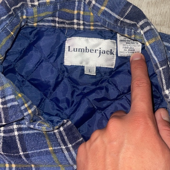 Super cool plaid soft lined with quilt flannel size large - Picture 3 of 3